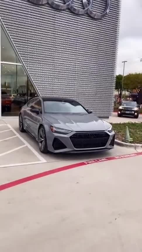 奥迪地表最强性能车，全新RS7轿跑，让超跑都怕的车型！