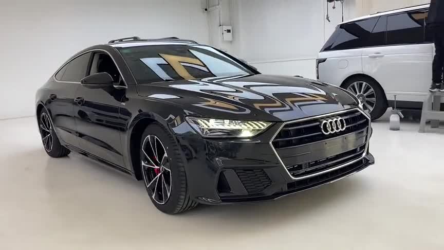 全新奥迪A7，装上了2.0T引擎后，才知道奥迪的心思！