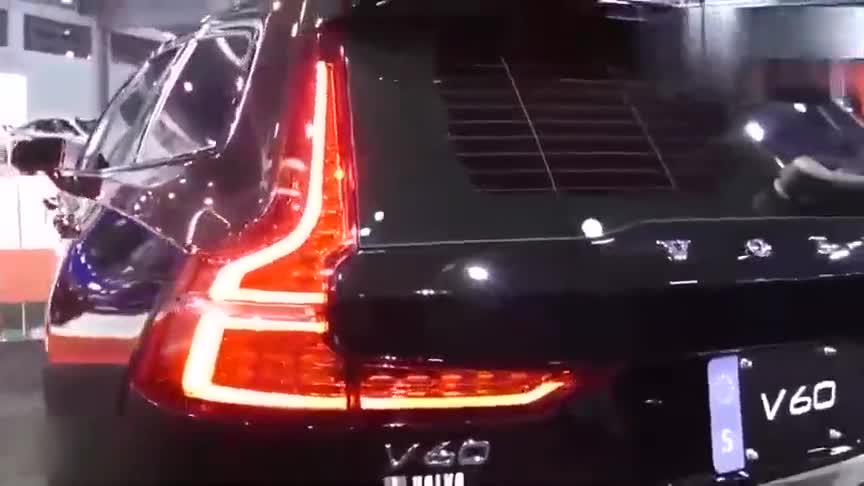 2020款全新沃尔沃V60实拍