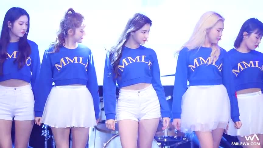 velvet韩国vlog洗车,韩国velvet 벨벳 亮相kbs上班路 为您推荐: 韩国女团redvelvet裴珠泫,姜涩琪个人vlog