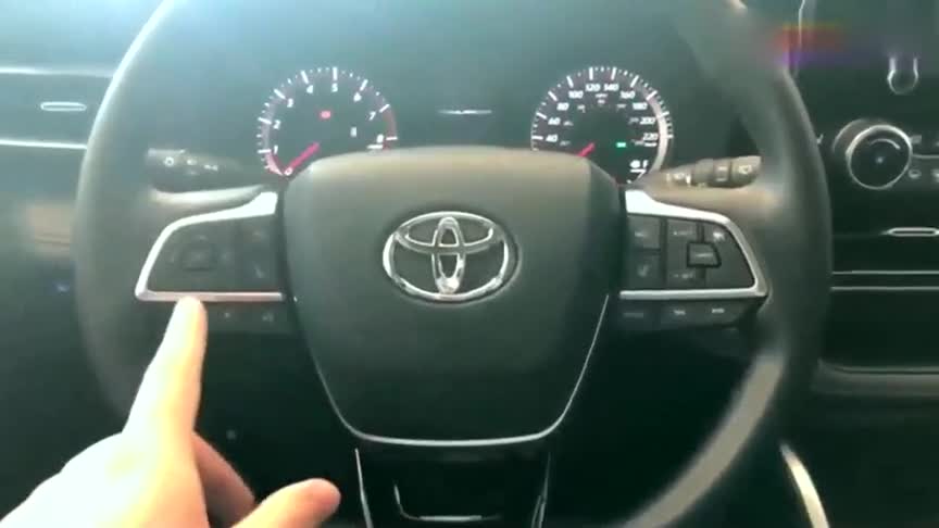 丰田汉兰达到店实拍