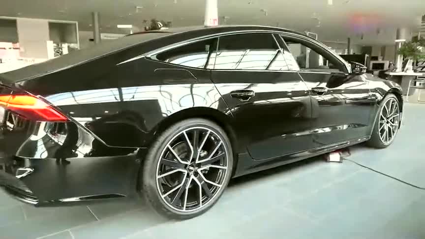 奥迪A7到店实拍，看完外观内饰