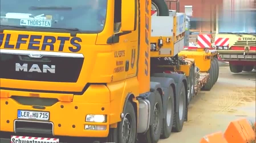 半挂车的黑科技，后轮转向功能，这倒车方便多了