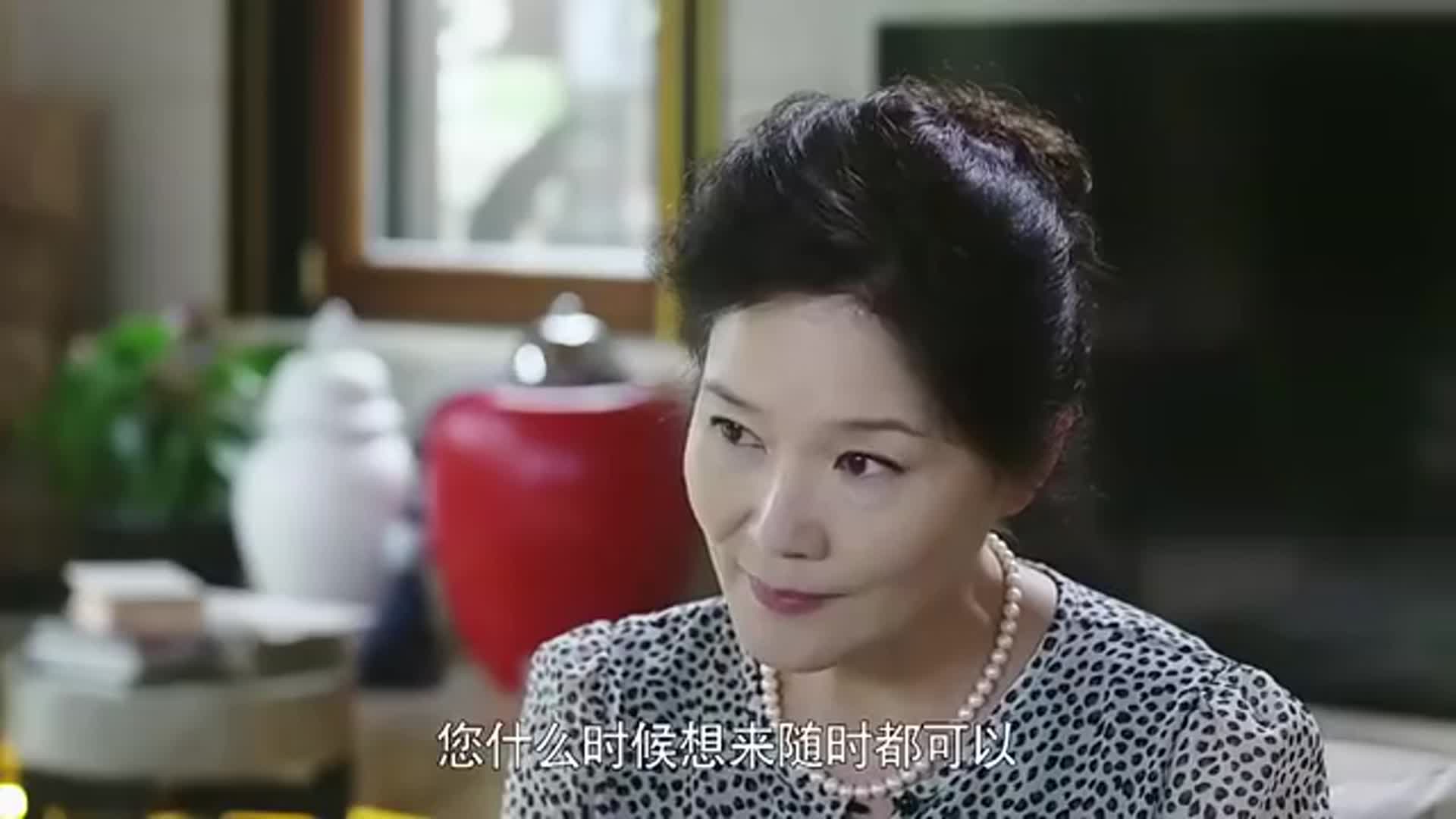 婚姻时差:李海和同事去健身房遇见媛媛,两人互留电话