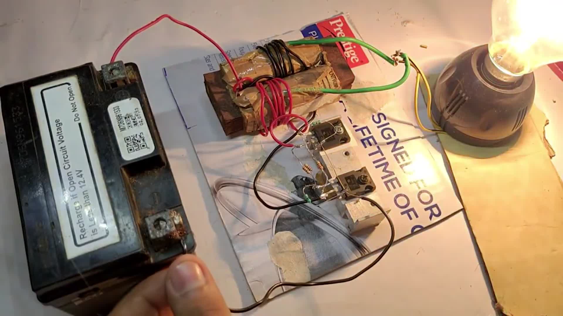 220v灯带改12v图解,220v音响改12v教程图 制作简单强大的逆变器,把12v转换220v,点亮灯泡