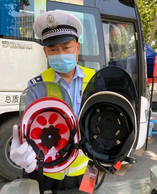 电动车只教育不处罚，官方媒体已经澄清了，坐等头盔降价吧