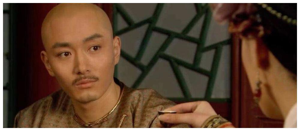 在凌云峰上甄嬛早已不清白了为何果郡王不嫌弃急着娶她为妻