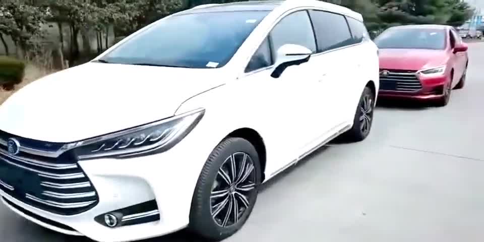 中国最漂亮MPV混动车型。百公里加