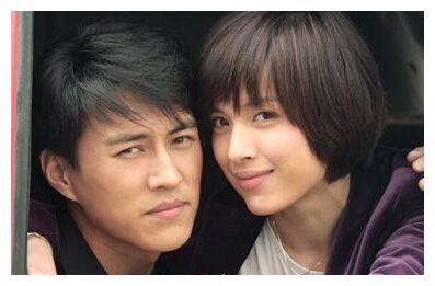 靳东颜值那么高,为何当年会娶二婚的李佳?看完终于知道了