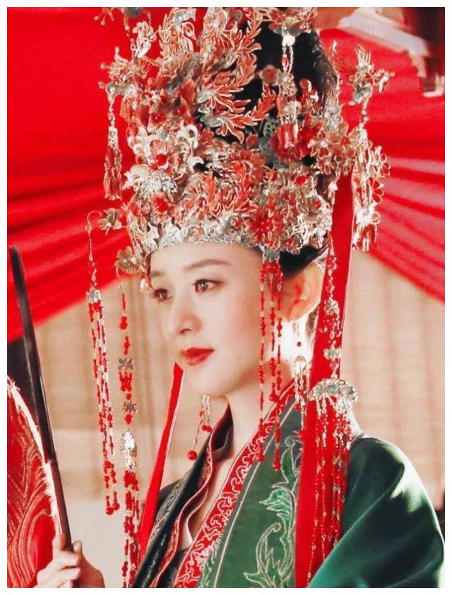 当女星穿上嫁衣赵丽颖贵气谭松韵可爱她不愧是四海八荒女神