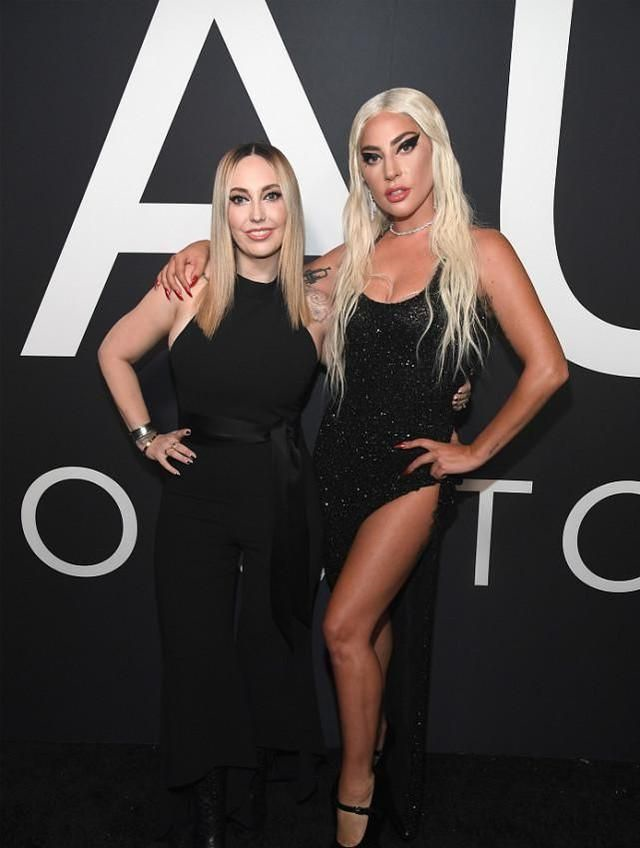 ladygaga图片,ladygaga唯美 ladygaga身材气质成"焦点",3d曲线穿开叉裙,好抢镜