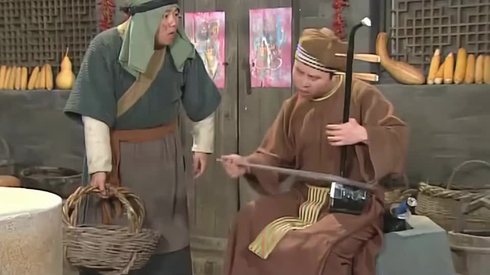 燕小六欺人太甚同福客栈的伙计被他折腾得都快没人样了