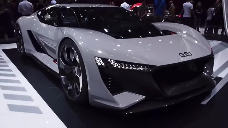 奥迪全新车型“PD18”车展亮相，造型满满的战斗气息