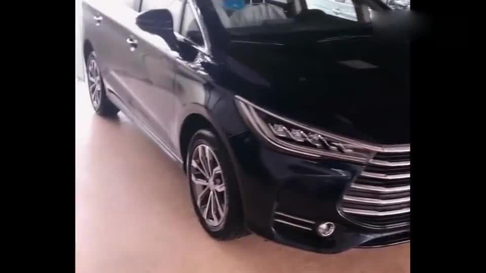 全新比亚迪宋MAX混动来了，看完整体外观，真让人心动啊。