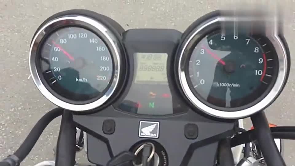 看外形听声浪，实拍本田复古摩托CB1100，质感爆棚