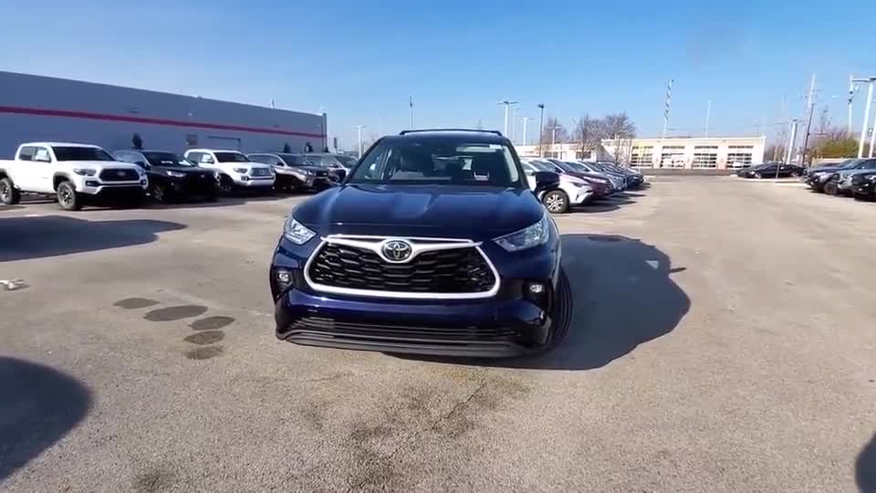 2020款丰田汉兰达实拍，坐进驾驶室，一脚油门下去我心动了