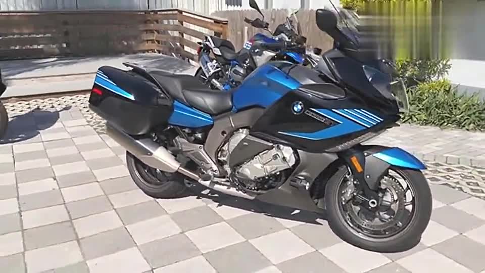 实拍宝马六缸休旅车K1600GT，对标本田大金翼