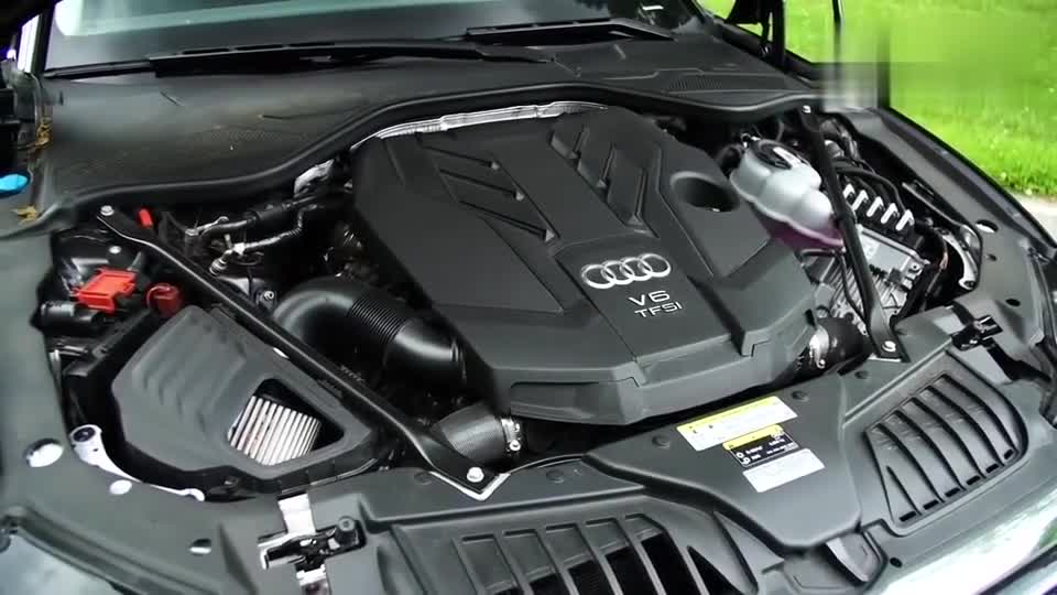 奥迪A8实拍，打开车门坐进老板座