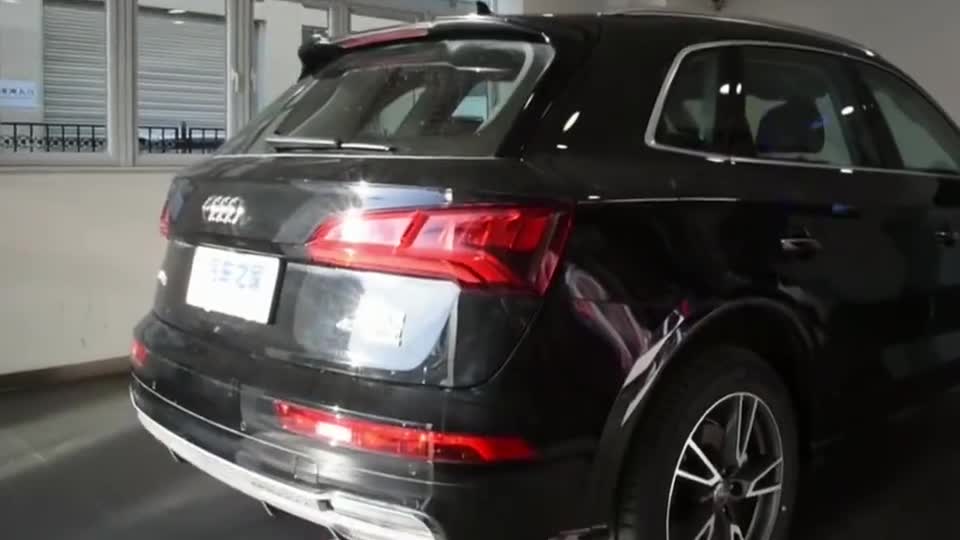 新款奥迪Q5L的霸气来袭，外观内饰给人不一样的感觉