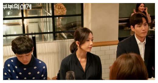 夫妻爱看的爱情剧 46ad-iwhseiv0279195.jpg