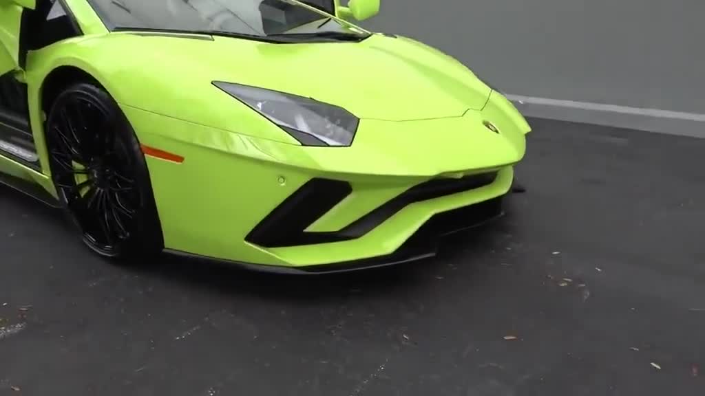 高清实拍兰博基尼AventadorS