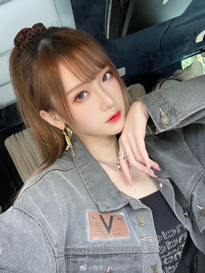美女网红腐团儿模特迷人美照欣赏很好看