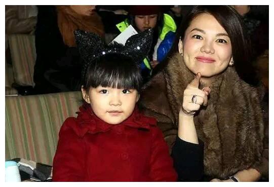 王诗龄每天花费超2万,被李湘富养的她咋样了?如今被现状打脸