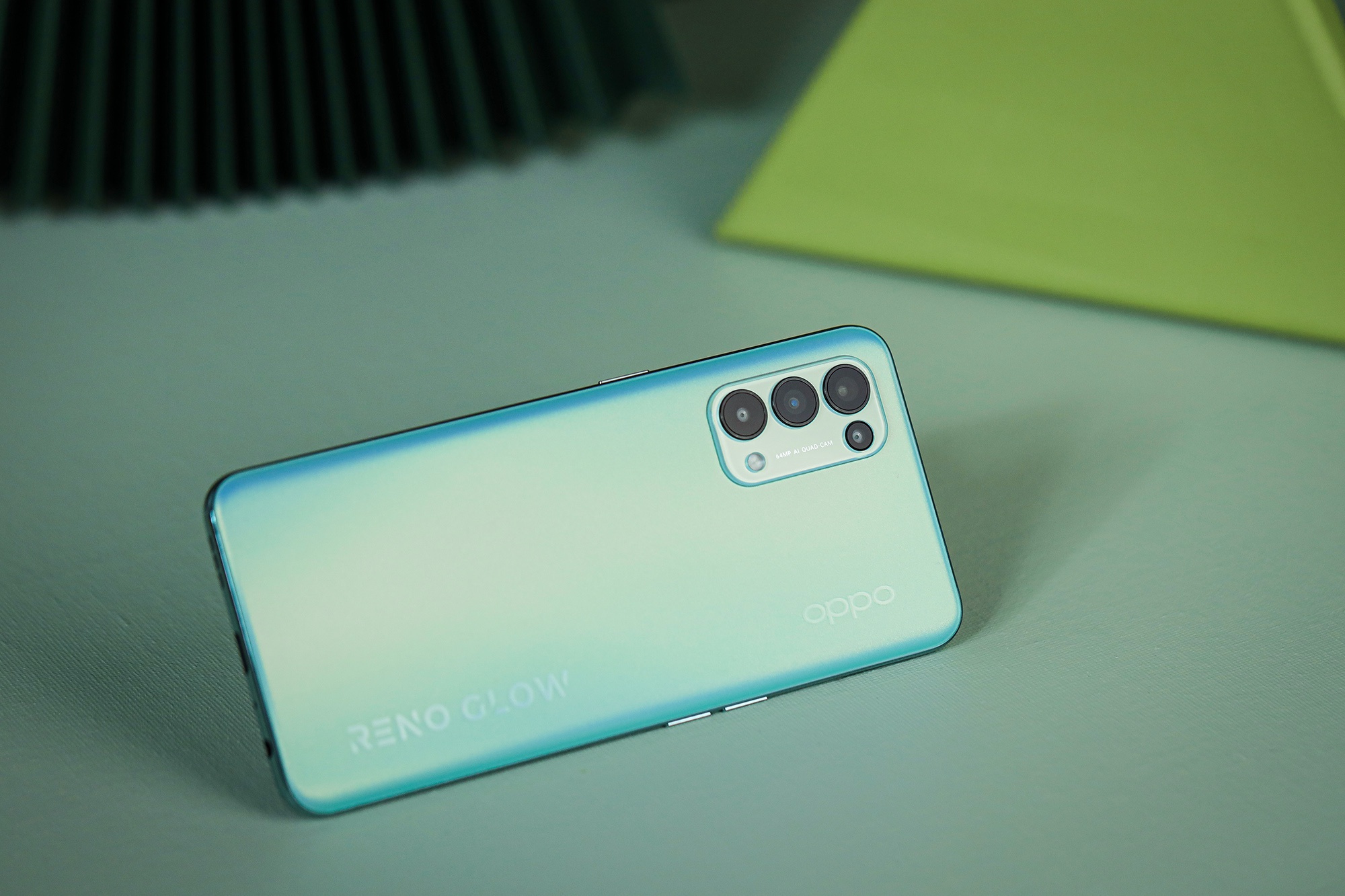 reno5图片颜色,reno5颜色 明快的春日气息opporeno5k恋恋青风版图赏
