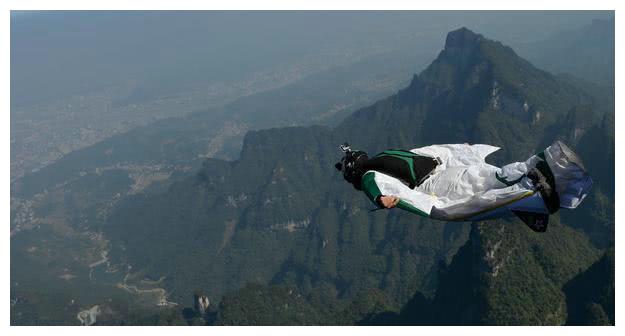 翼装飞行少女生活照曝光 生前曾签订器官捐赠志愿书!