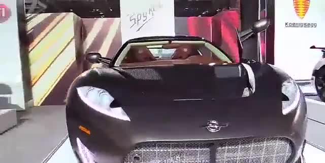 车展上全身亮晶晶的世爵C8，简直