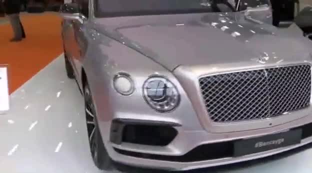 2018款宾利Bentayga外观实拍真漂亮，怪不得卖那么贵