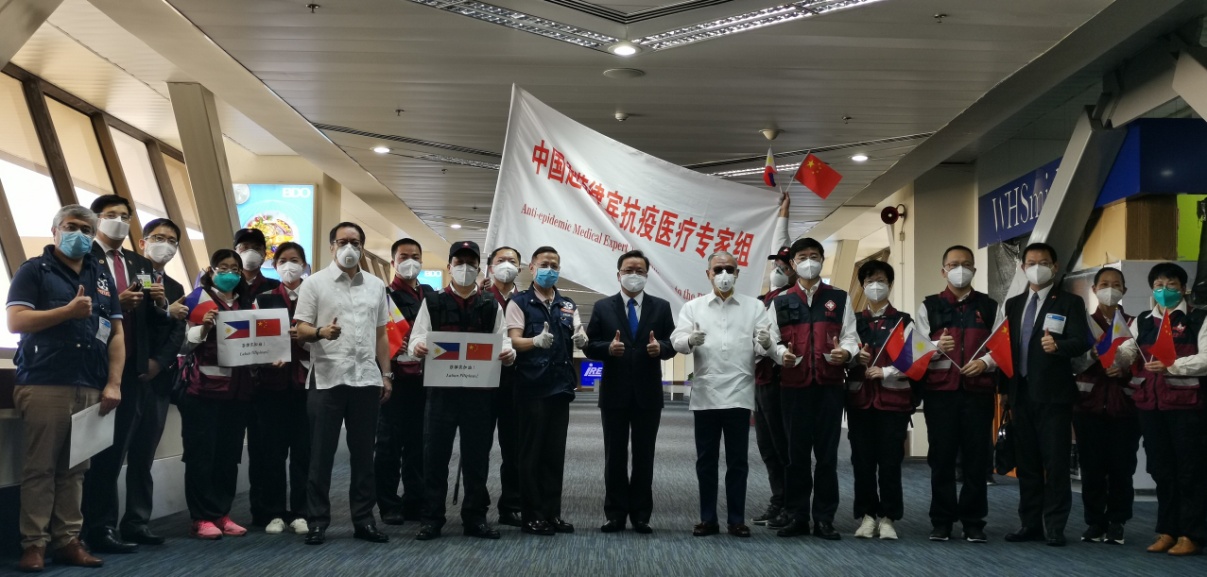 菲律宾外长:中菲抗疫合作伙伴关系有望成为其他国家合作的样板