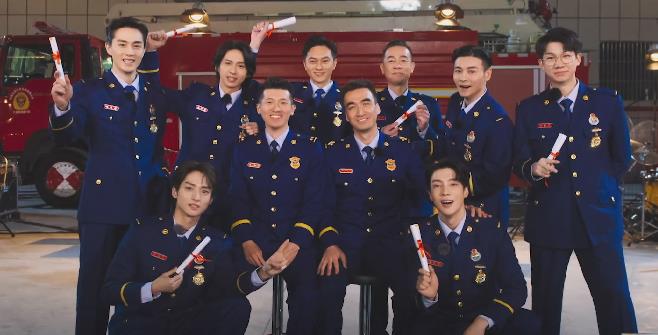 陈小春张智霖催泪合唱真的英雄站长手写信破防了