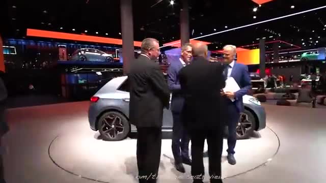 大众ID3车展实拍，运动感强，动力不俗！