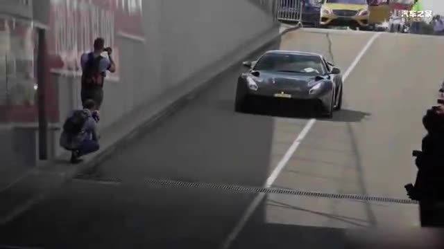 实拍鉴赏：法拉利F12Novitec，这声浪太好听了