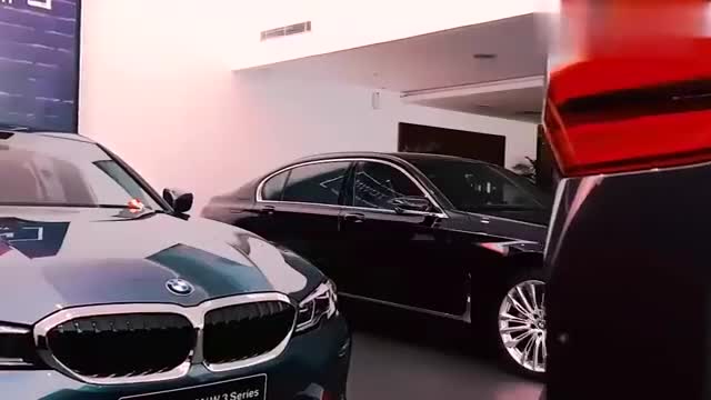 海外实拍2021款全新宝马7系，实车太漂亮了，给个不喜欢的理由