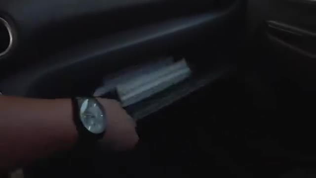 内后视镜及阅读灯展示，全新现