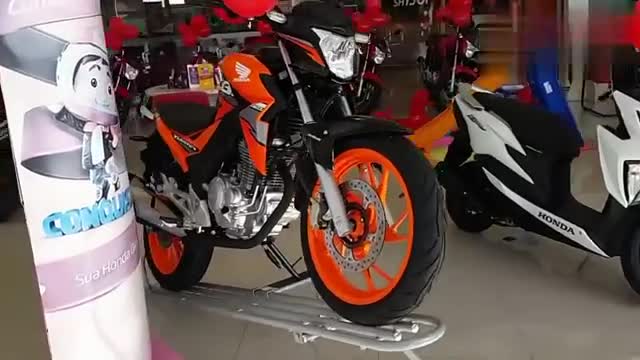 新车到店,本田250cc单缸街车,感觉