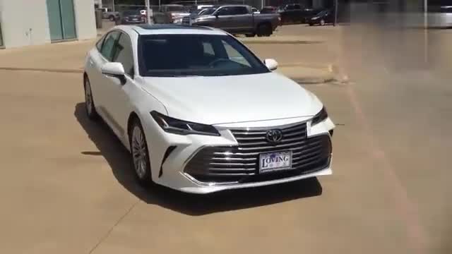 实拍丰田AVALON，打开转向灯真是漂