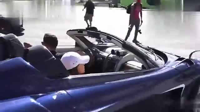 国外豪车实拍，兰博基尼只够垫底