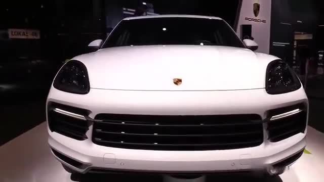 全新保时捷卡宴混合动力版汽车亮相海外车展，你觉得这台车咋样