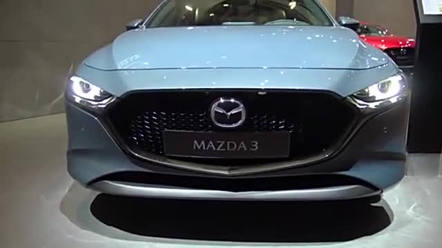 新款马自达3亮相海外车展，你喜欢这台车的颜色吗？