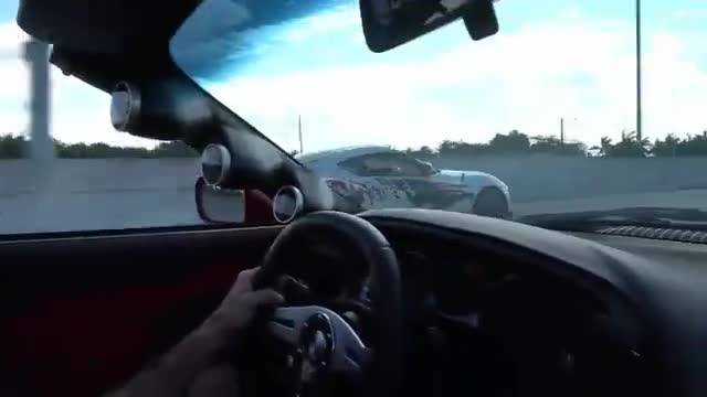 国外精美跑车实拍展览姿态十足