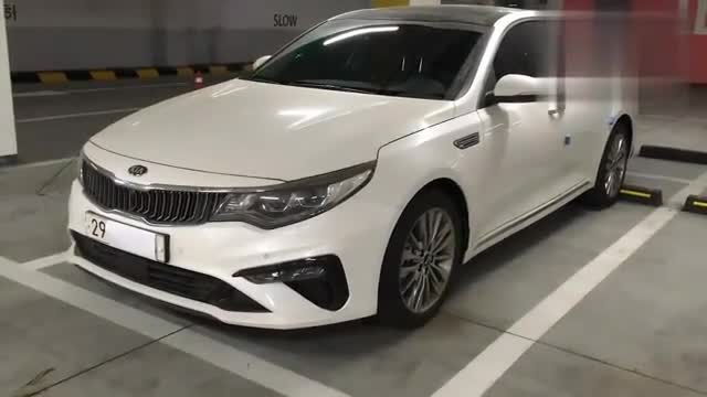 国外已经开上了，实拍新款起亚K5