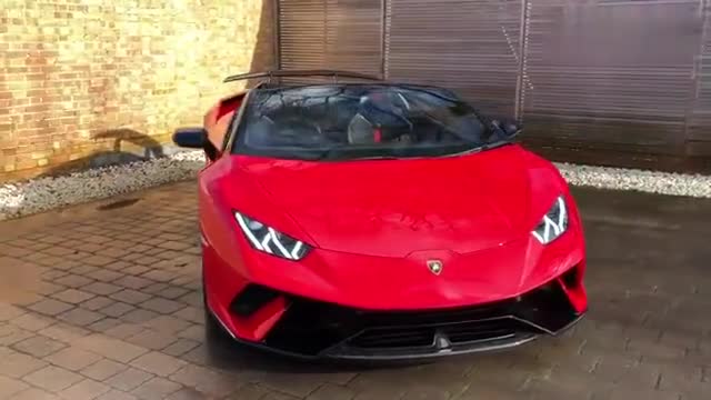 实拍兰博基尼敞篷小牛