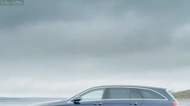 这款旅行车看起来很不错，全系