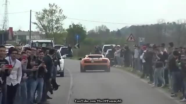 实拍国外跑车加速动人的性能声