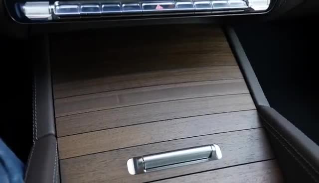 全新2020款奔驰GLE350d中控设计大