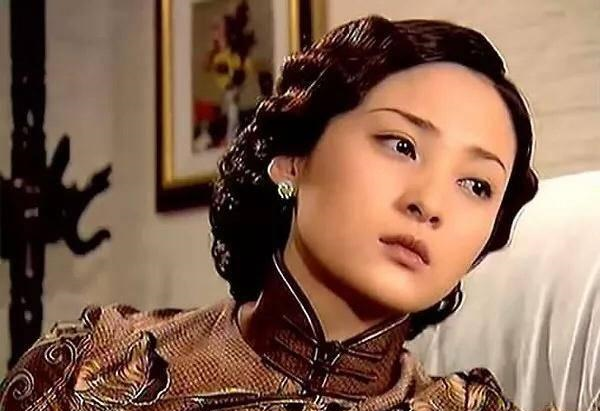 《半生缘》曼璐:为原生家庭付出的女儿,为何得不到善终?