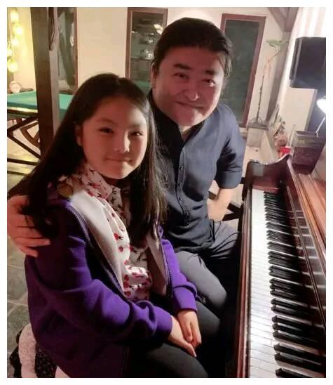 王诗龄每天花费超2万,被李湘富养的她咋样了?如今被现状打脸
